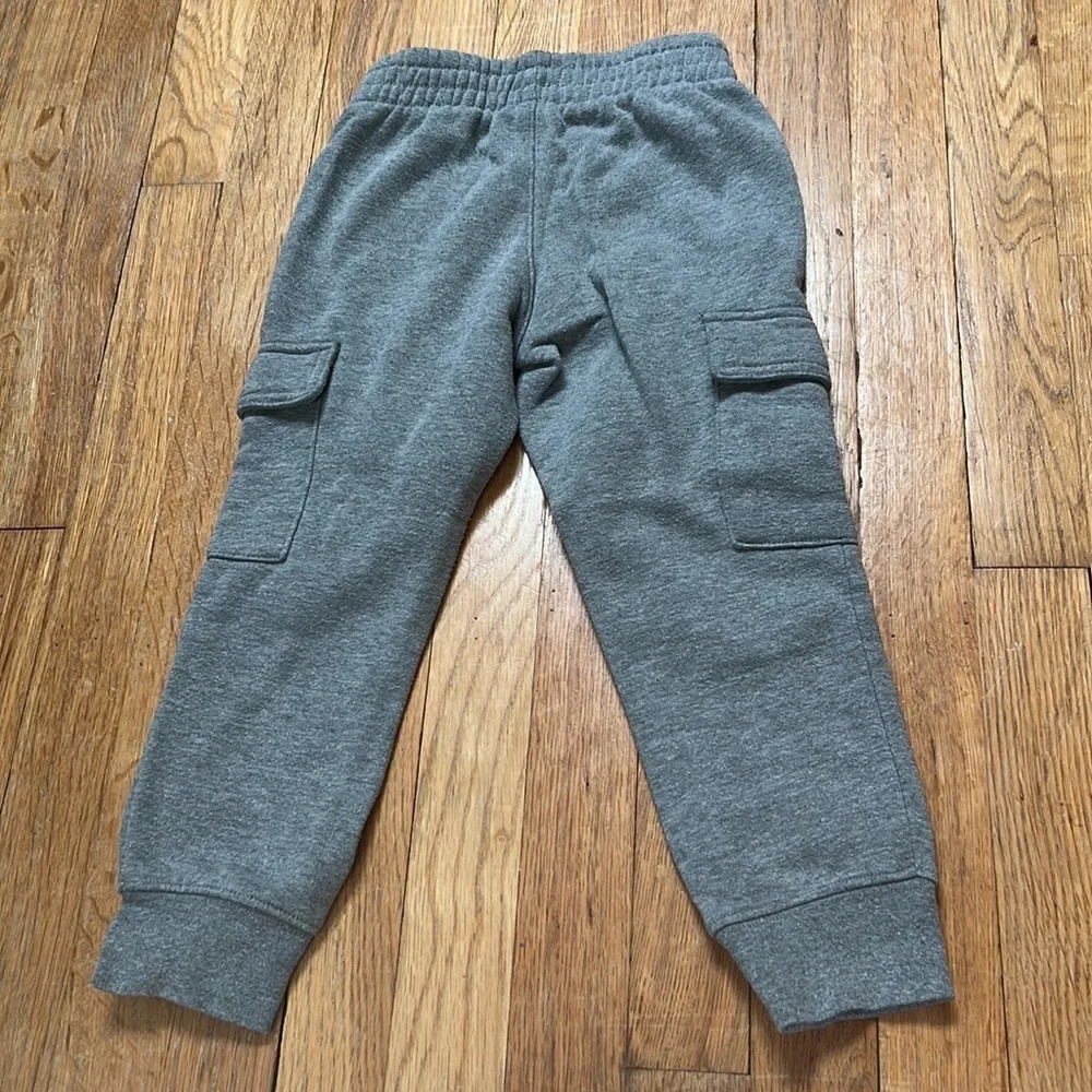 AIR Jordan Kid’s Gray Sweatpants Size S 4-5